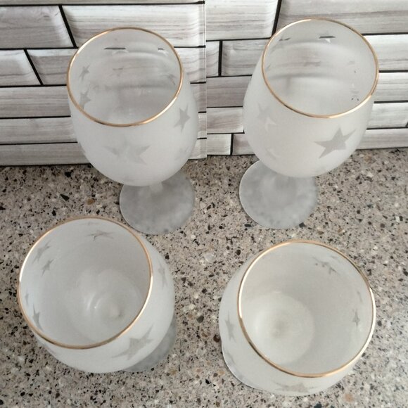 New Set of FOUR Stars Pattern Gold Rim Wine Glasses (A) - Picture 3 of 4
